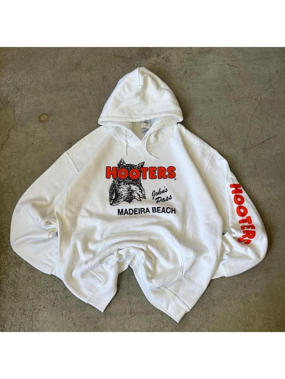 Y2K Hooters Madeira Beach White Graphic Sweatshirt Hoodie